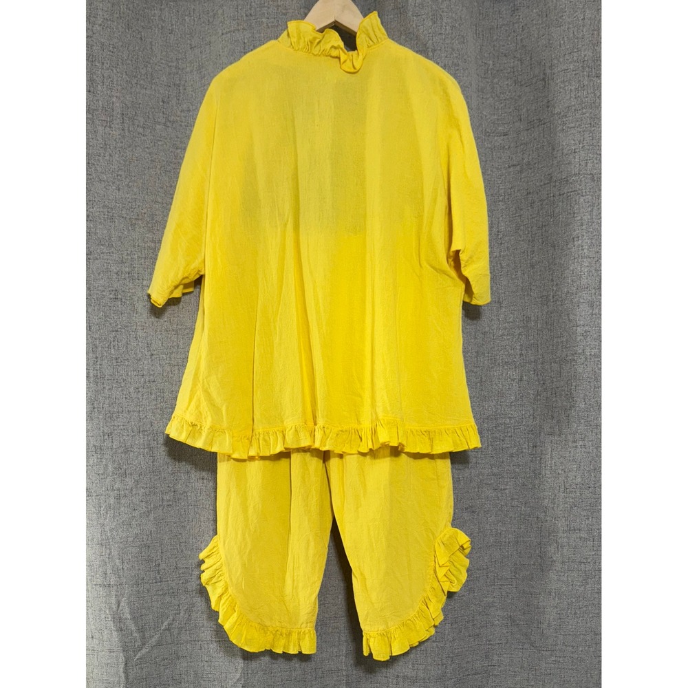 Alfredos Wife Yellow Ruffle Capris Set Women Small Loungewear Summer Beach - Picture 2 of 12
